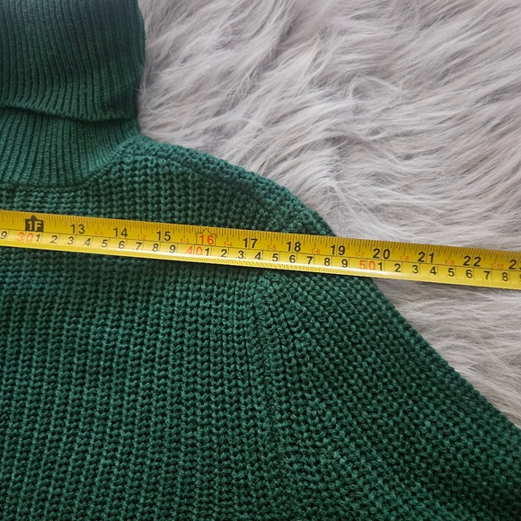 Street Neck Society Turtle Neck Grn Sweater - Picture 5 of 8